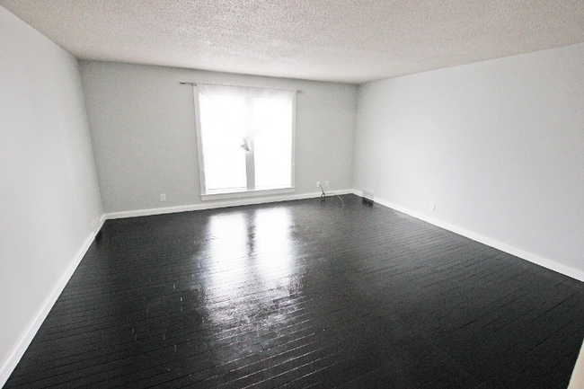Building Photo - 115 Hurd Ave