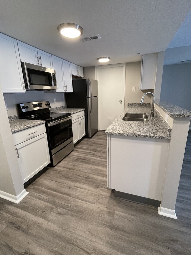 Primary Photo - 3700 Lifestyle Boulevard, Unit 3758