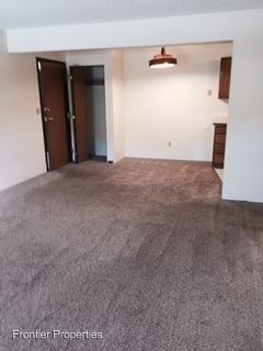 Foto principal - 22647 Sherman St
