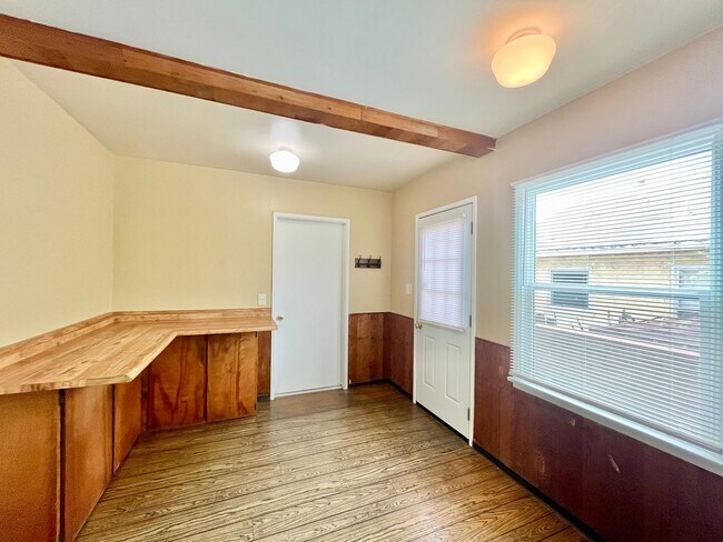 Foto del edificio - 3BR Home in Fairmount Park - Spacious Yard & Prime Location!