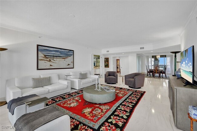 Building Photo - 8171 Bay Colony Dr