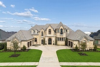 Building Photo - 2032 Courtland Drive