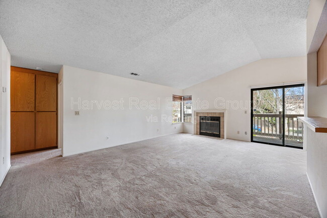 Foto del edificio - 38860 Cherry Glen Common