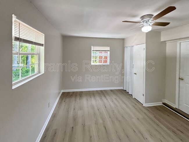 Building Photo - 7466 W Lake Dr NW