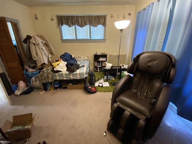 Foto del edificio - 820 E Kingsley St