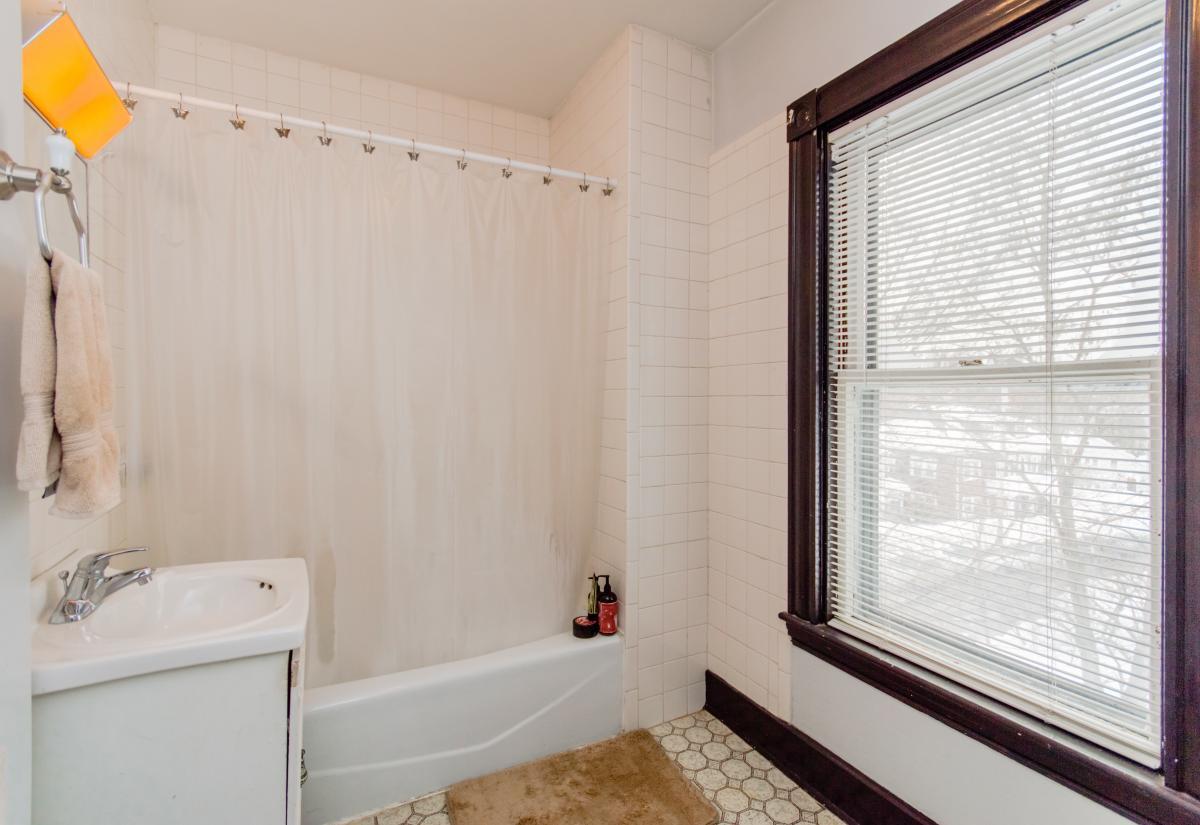 Primary Photo - 1068 South St
