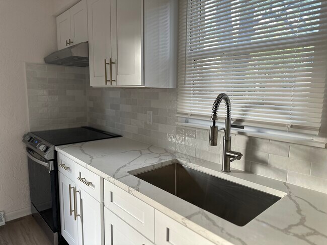 Foto del edificio - 9630 Erie St