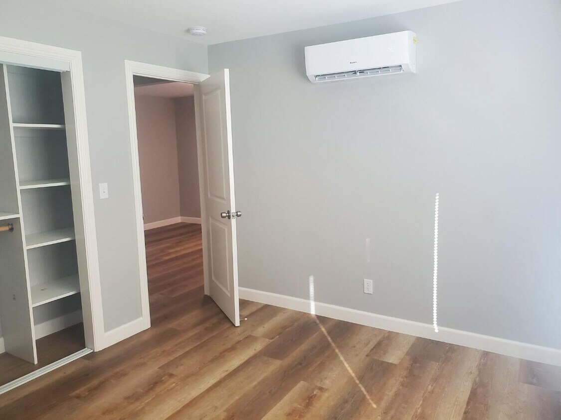 Foto principal - 1212 E William Ct
