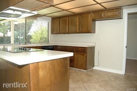 Building Photo - 17932 Aberdeen Ln