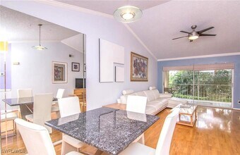 Building Photo - 613 Squire Cir