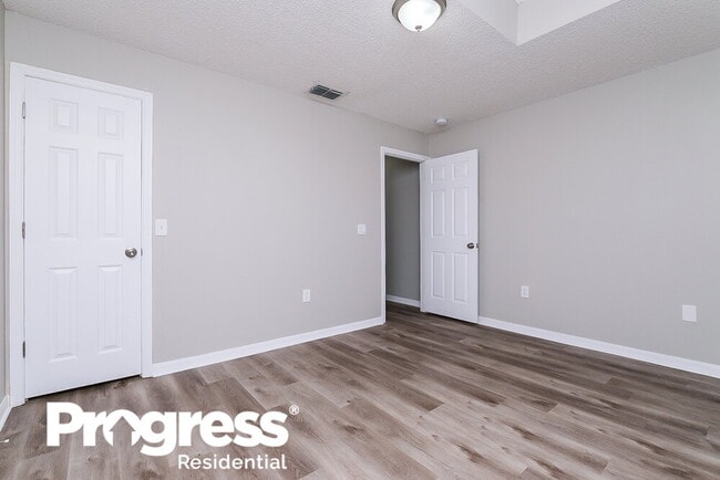 Foto del edificio - 12937 Lake Vista Dr