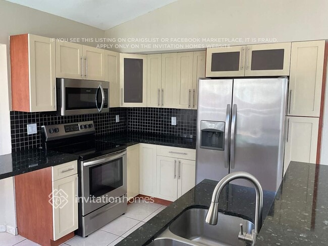 Foto del edificio - 7845 SW 161st Ave