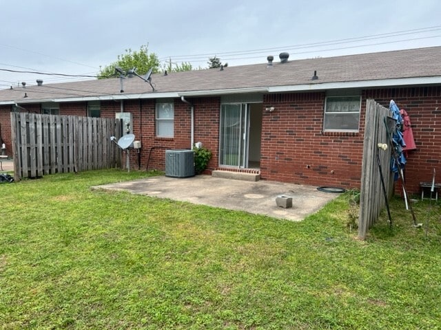 Building Photo - 1416 W Persimmon St