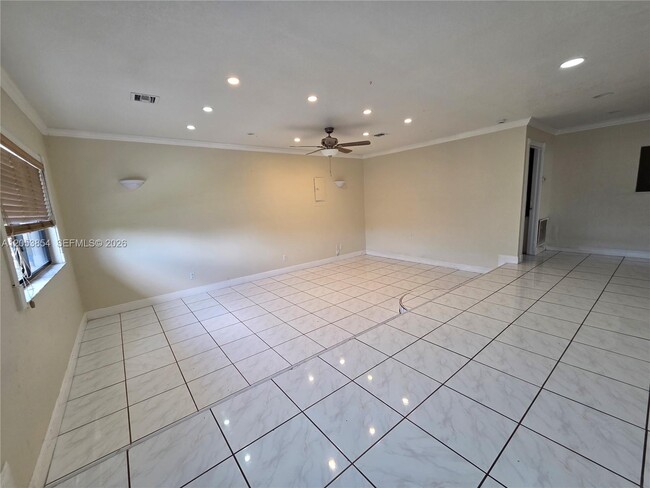 Foto del edificio - 4004 SW 20th St