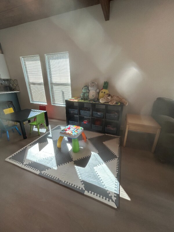 Foto del edificio - 3224 W Houston St