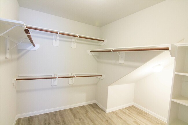 Building Photo - 18511 Queesborough Creek Rd