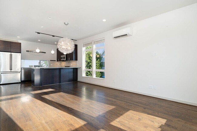 Foto del edificio - 3bd/1.75ba Seattle Townhome