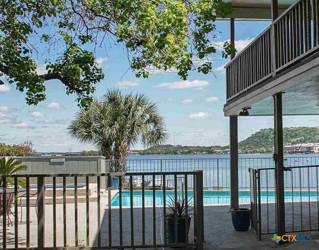 Foto del edificio - 104 Cove E