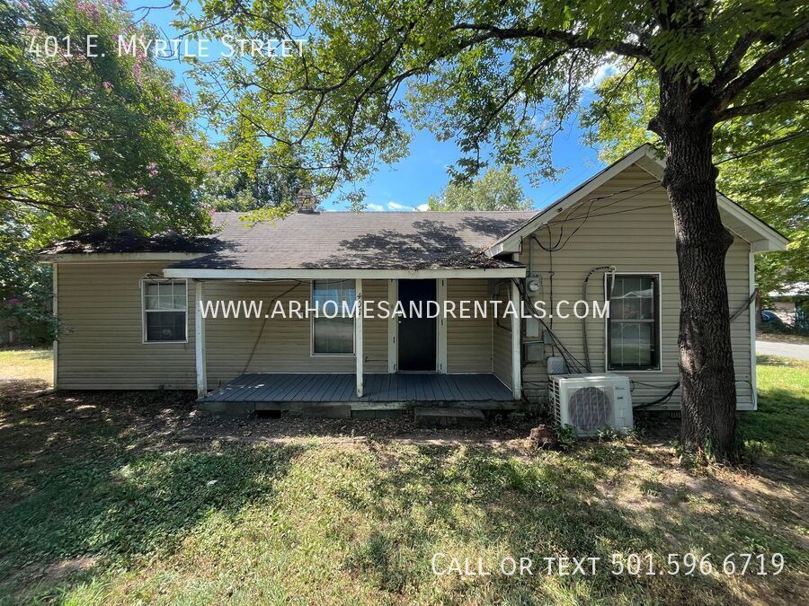 Foto principal - 401 E Myrtle St