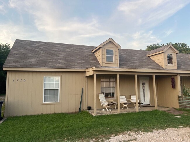 Building Photo - 3716 N Elm