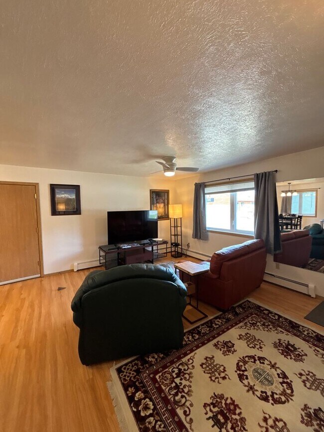 Foto del edificio - 213 Yukon Dr