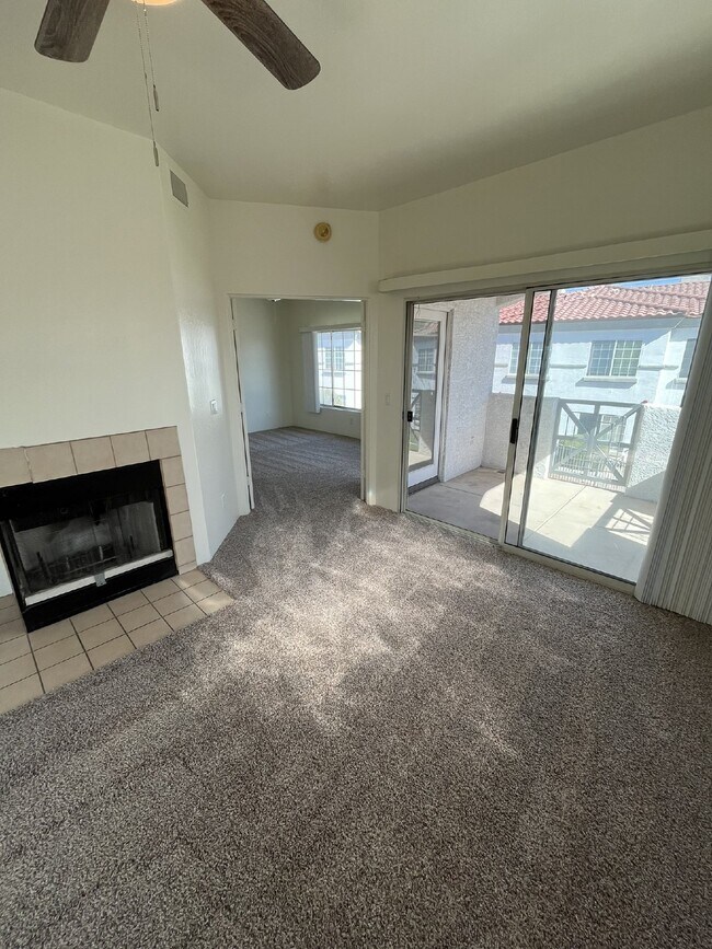 Foto del edificio - Charming Scottsdale Condo: Your Perfect Bl...