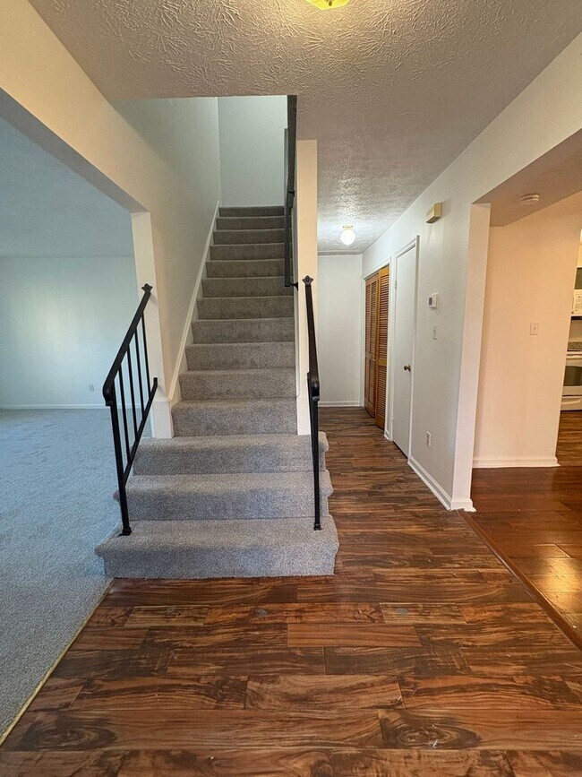 Foto del edificio - 366 Deputy Ln