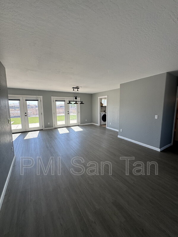 Foto del edificio - 28153 N Holly Rd
