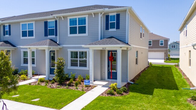 Building Photo - 9839 Walkway Dr