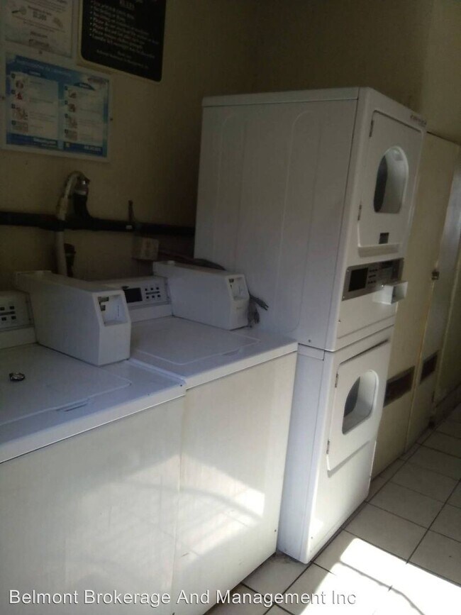 Foto del edificio - 6151-6163 Linden Ave