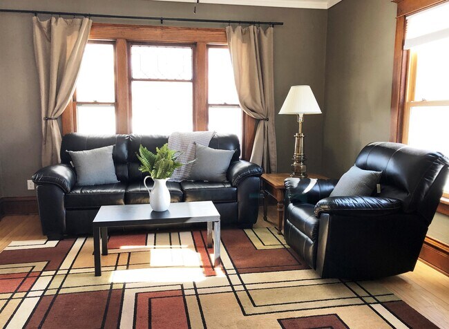 Foto del edificio - 313 4th Ave NW