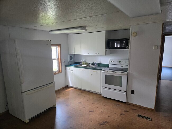 Building Photo - 12525 Knollwood Ln