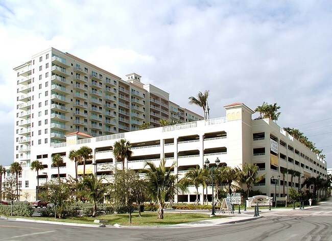 Vista 1 alternativa del edificio - Tides at Bridgeside Square