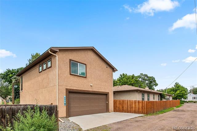 Foto principal - 809 Columbia St