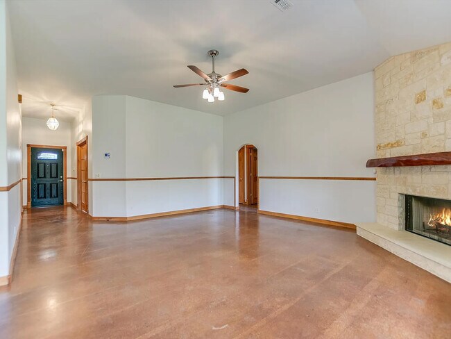 Foto del edificio - 1010 Foothills Dr