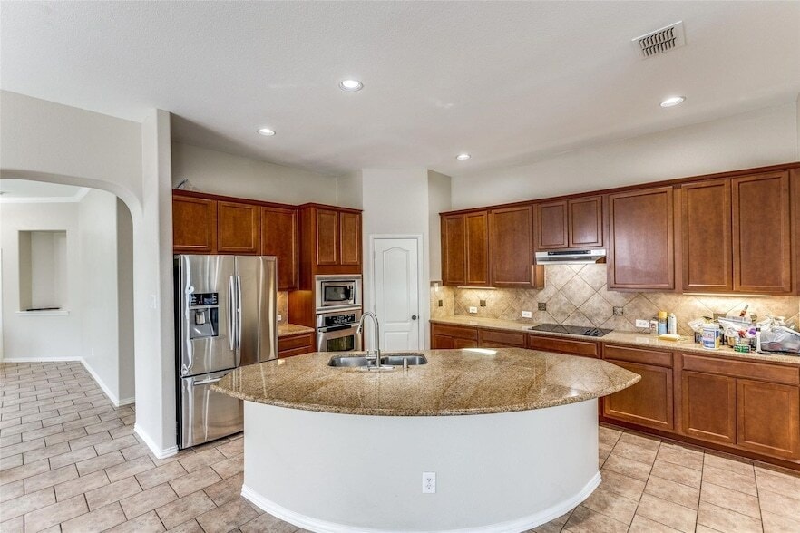 Foto principal - 14625 Riverside Dr
