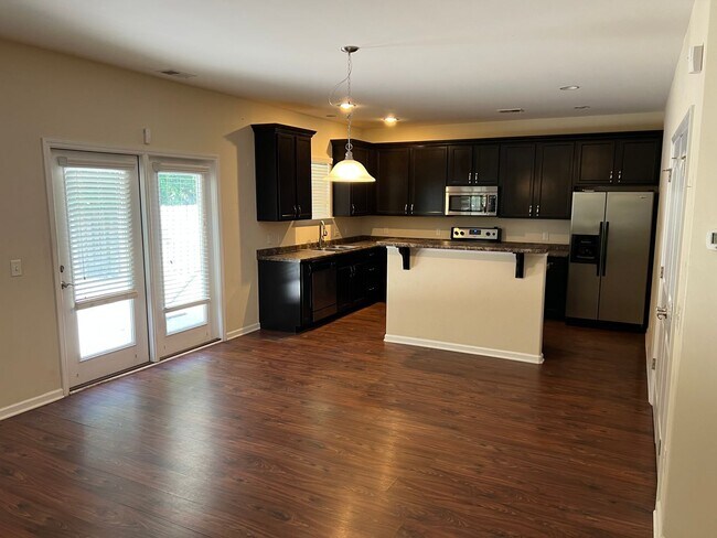 Foto del edificio - Spacious 5-bedroom, 3-bath home in Pooler ...
