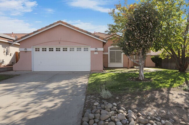 Building Photo - 5546 Sage Dr