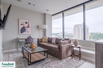 Building Photo - 600 19th St N