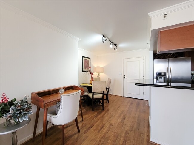 Foto del edificio - 3525 Sage Rd
