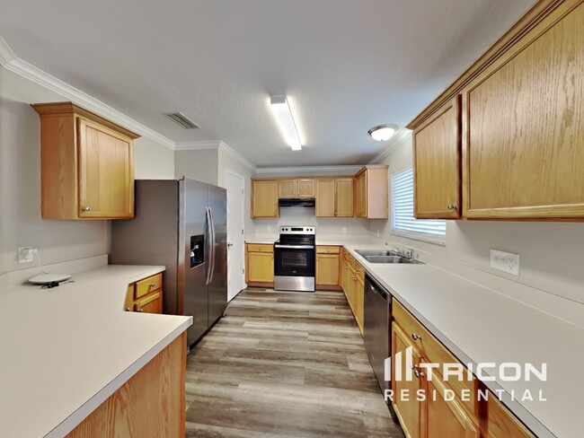 Building Photo - 10908 Golden Silence Drive Riverview FL