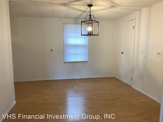 Building Photo - 3 br, 1.5 bath House - 709 Lee Road