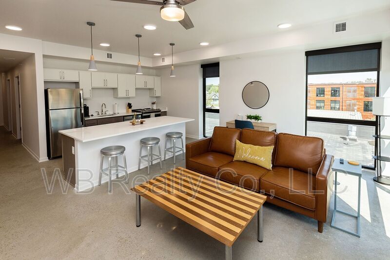 315 5th St Unit 304, West Des Moines, IA 50265 Condo for Rent in