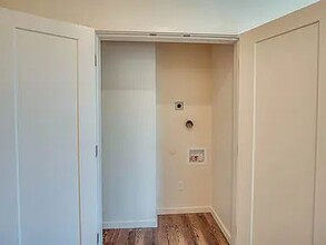 Building Photo - 557 Oppenheimer Dr