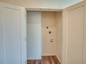 Building Photo - 557 Oppenheimer Dr