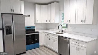 Building Photo - 150 Nightingale Ave