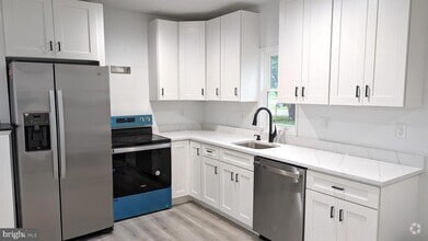Building Photo - 150 Nightingale Ave
