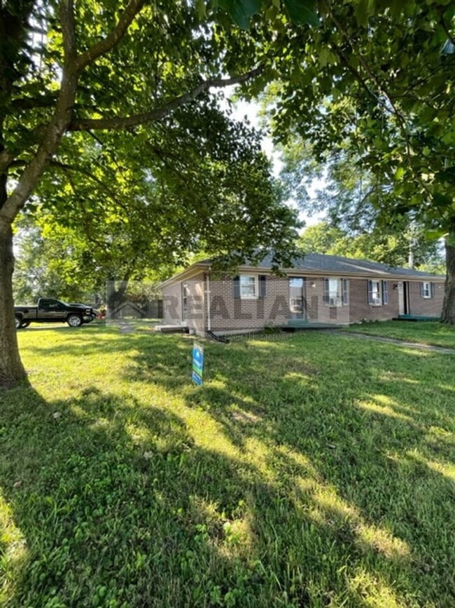 Building Photo - 1100 Shun Pike