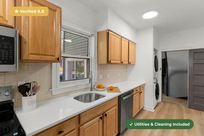 Foto del edificio - RoostUp Furnished Private Bedroom with Private Ensuite Bath in Jamaica Plain
