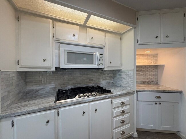 Building Photo - Spacious 2BR/2BA Home for Rent in San Marc...